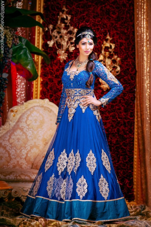 ディズニープリンセスをモチーフにしたインドの花嫁衣裳が美しい