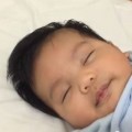 【動画】1分以内で赤ちゃんを寝かせる方法