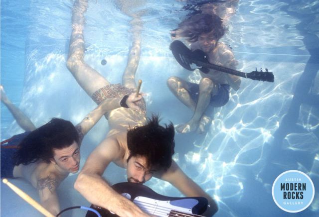 ニルバーナ「ネバーマインド」のジャケ写。実はメンバーも水中撮影に挑んでいた。